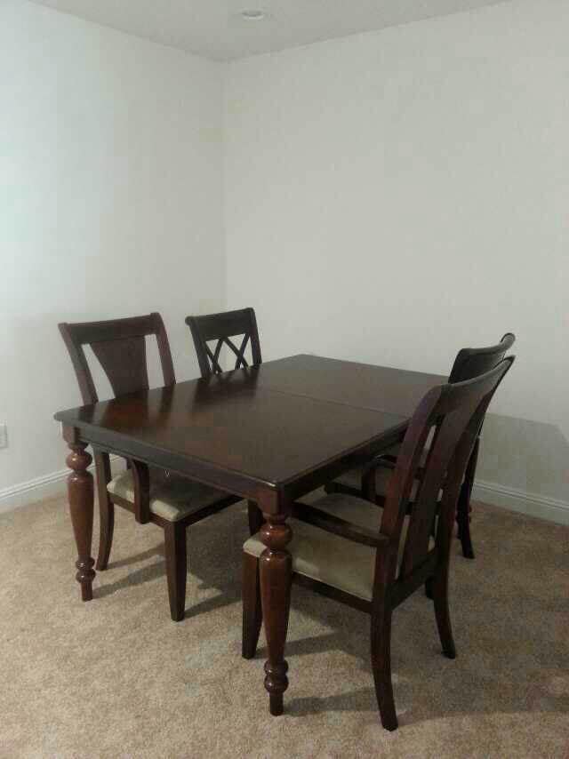 Building Photo - 575 Piazza Dr