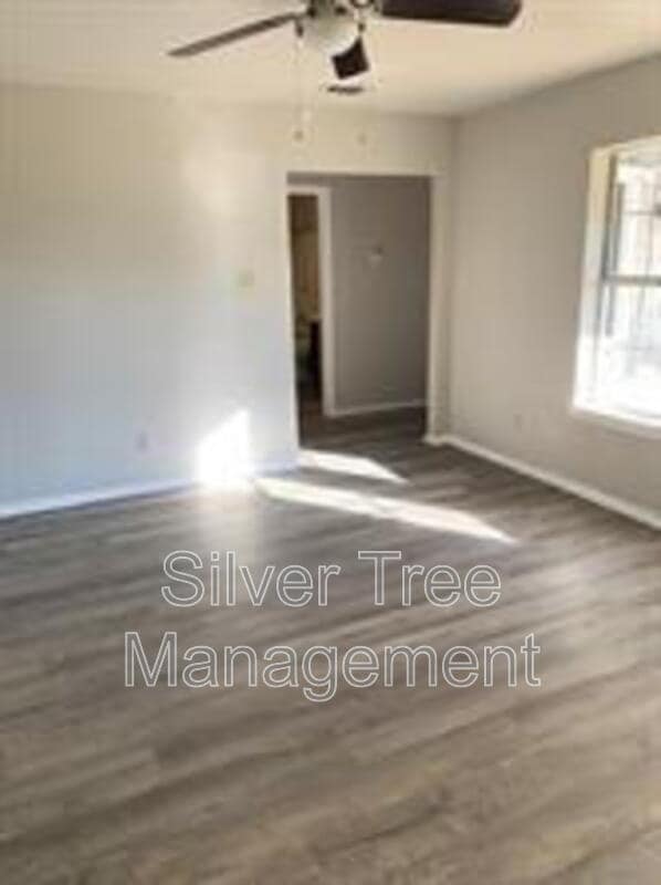 Building Photo - 300 Pr 4382