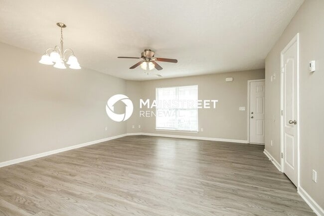 Building Photo - 3 Bedroom Pet-Friendly Home in La Vergne, TN with Main Street Renewal