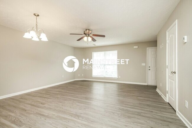 Foto del edificio - 3 Bedroom Pet-Friendly Home in La Vergne, TN with Main Street Renewal
