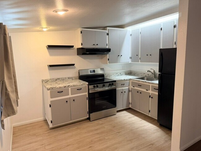 Foto del edificio - 3461 N Mountain View Dr