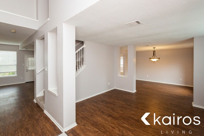 Foto del edificio - 620 Waterwood Lane