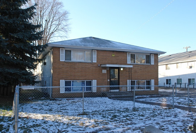 Building Photo - Tyler Street Apartments