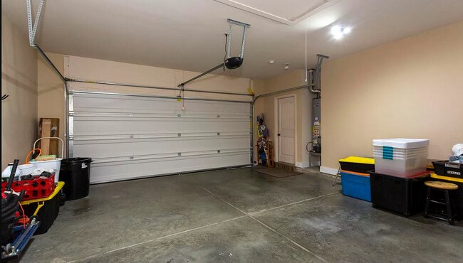 Foto del edificio - 4640 Amberley Dr