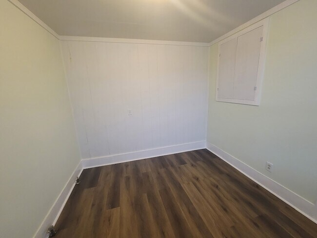 Foto del edificio - 723 Sealy Ave