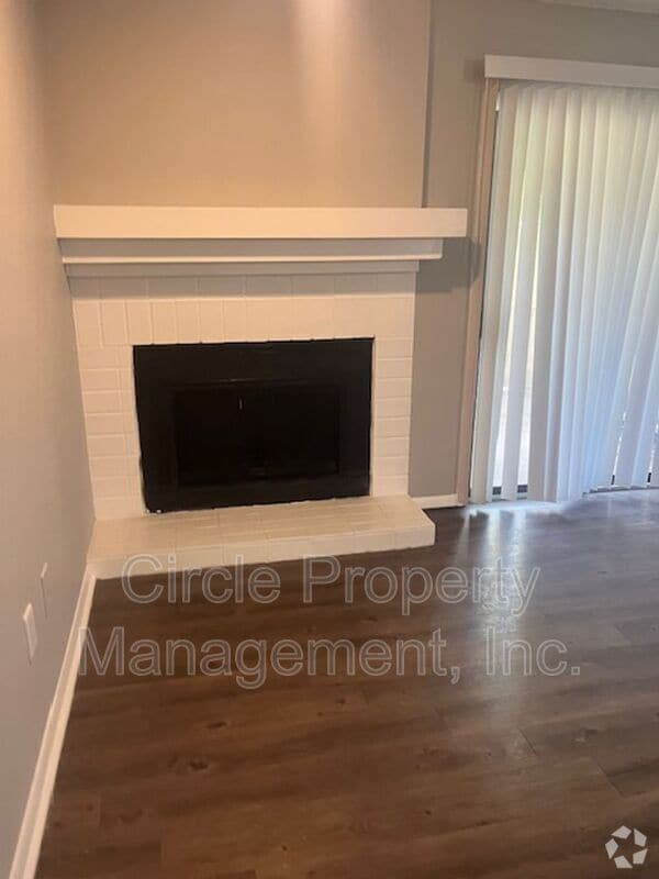 Building Photo - 4010 Hunters Ridge Dr SW