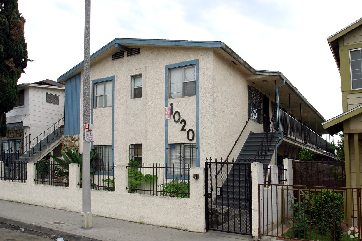Primary Photo - 1020 E 12th St