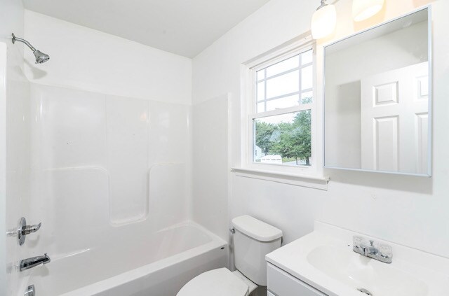 Baño principal - 2002 Albemarle St