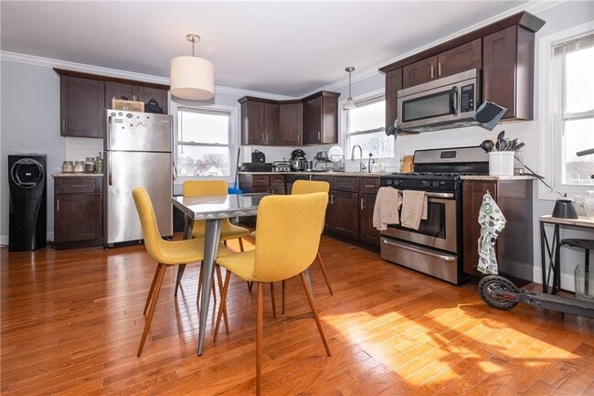 Foto del edificio - 255 Waterman St