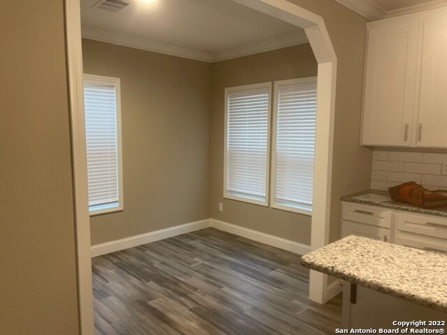 Foto del edificio - 711 La Cresta Dr