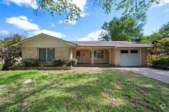 Building Photo - 2903 College Cir