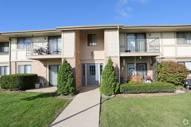 Building Photo - Breckenridge Apartments