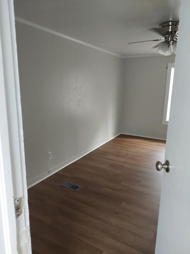 Building Photo - 5045 Tillie Ln