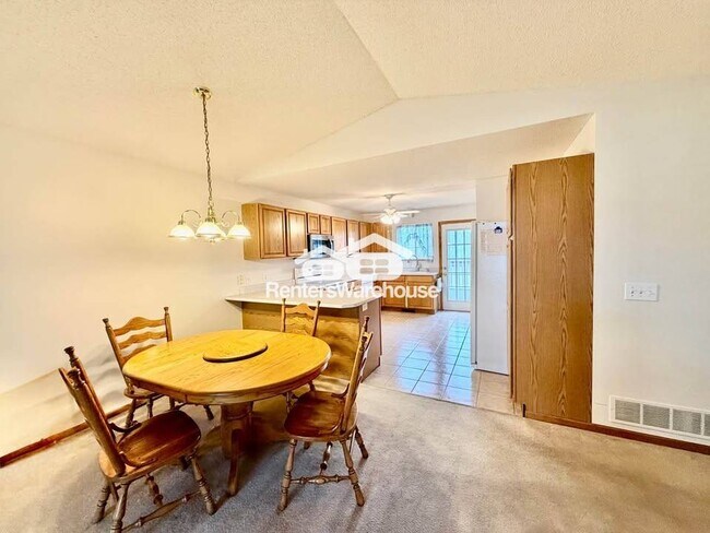 Foto del edificio - 495 S 51st St