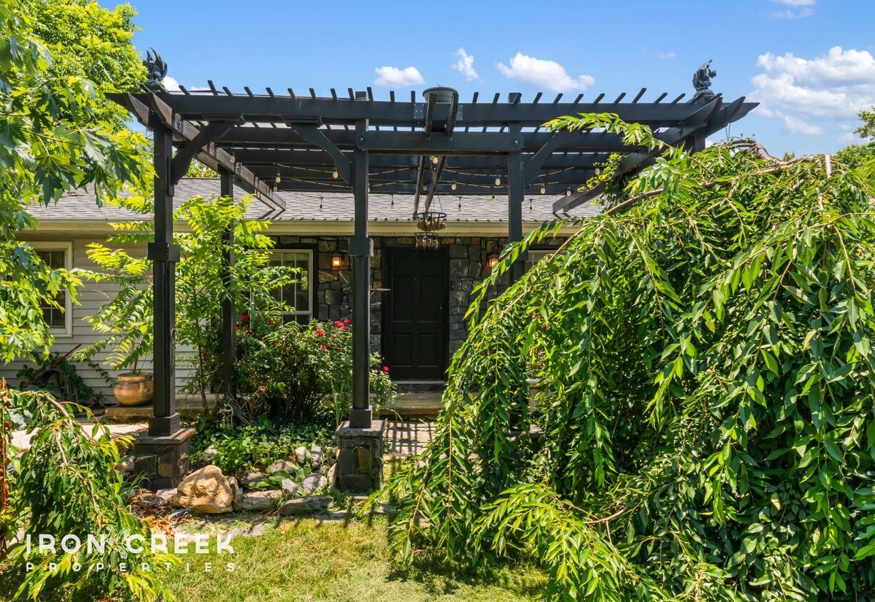 Primary Photo - Beautifully Updated Three-Bedroom with Koi...
