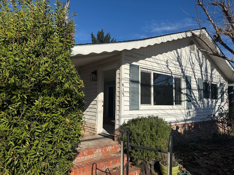 Foto principal - 615 Nason St