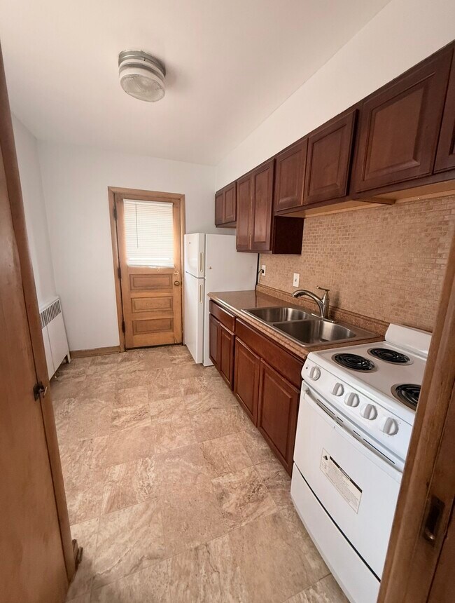 Foto del edificio - 4002 N Farwell Ave