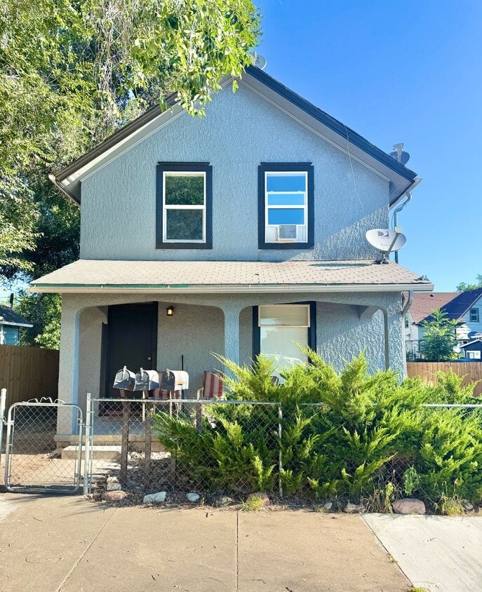 Photo - 322 E Saint Vrain St