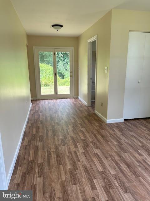 Foto del edificio - 358 Forest Beach Rd