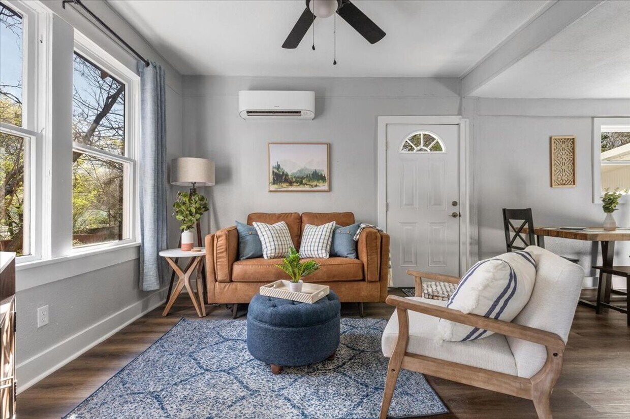 Foto principal - 306 S Woodrow St