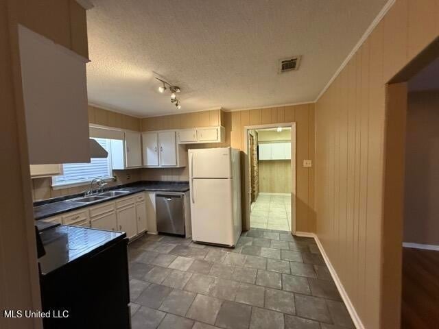 Foto del edificio - 320 Springdale Cir