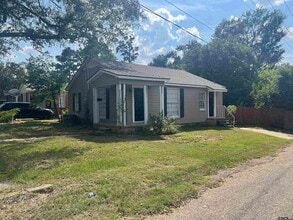 Building Photo - 1709 Belmont Dr