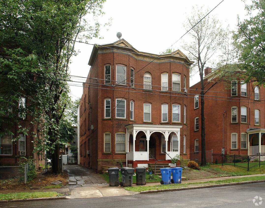 Building Photo - 15-17 Putnam Hts