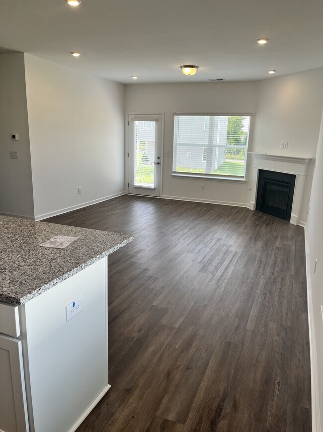 Foto del edificio - 2213 Zeva Cir