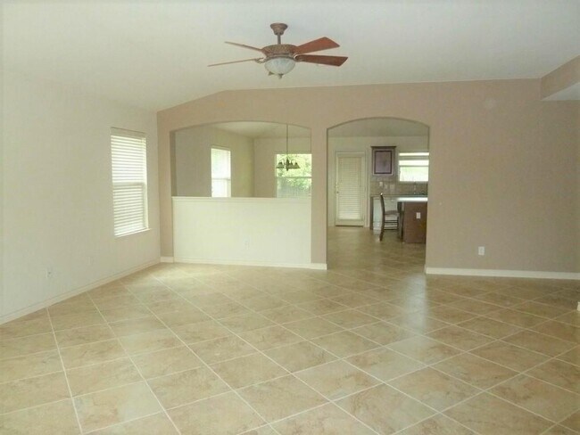 Foto del edificio - 3314 Blue Ridge Dr