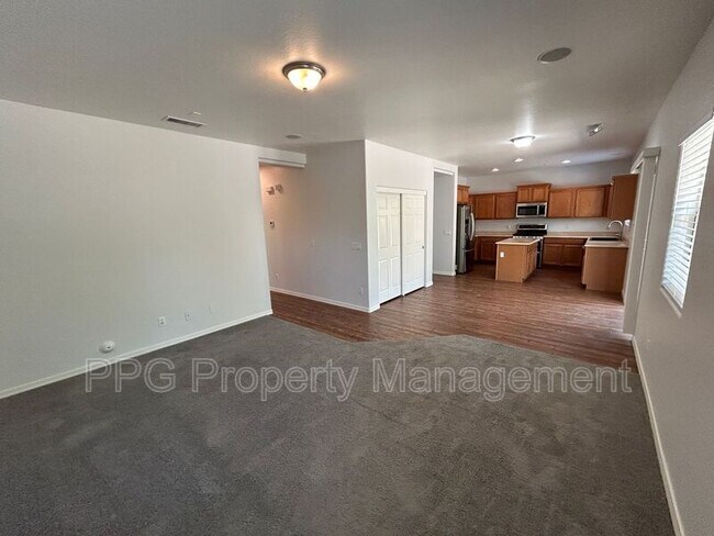 Foto del edificio - 18543 W Mission Ln