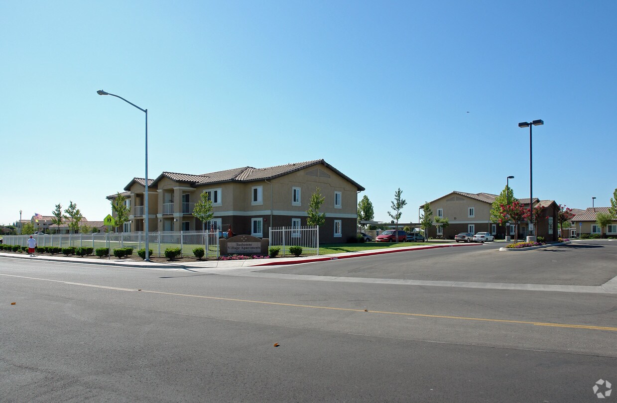 Tuolumme Village Apartments Apartments in Parlier, CA