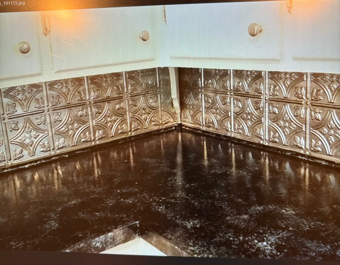Primary Photo - 82 Brook St