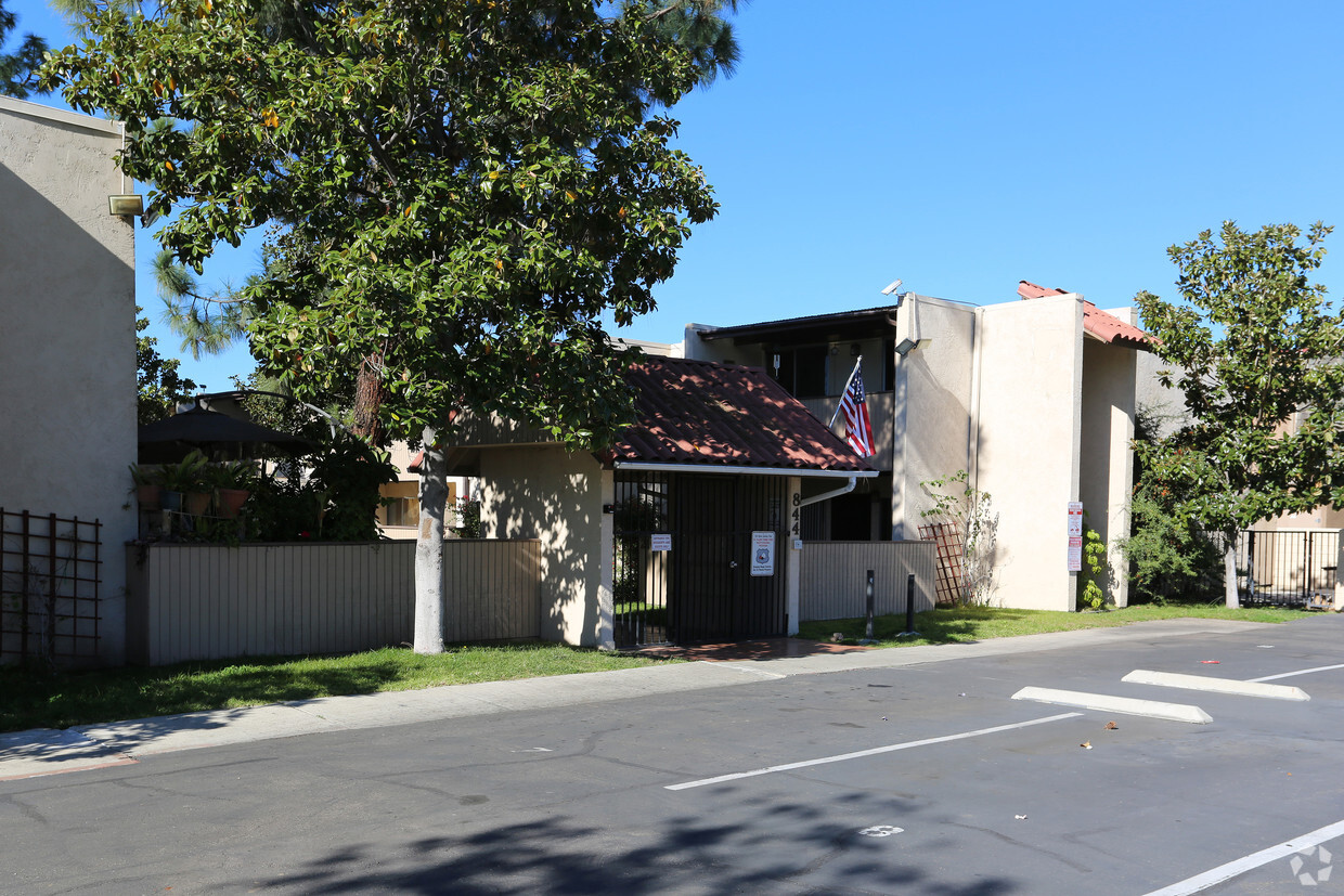 Building Photo - Villa Magnolia Apartments