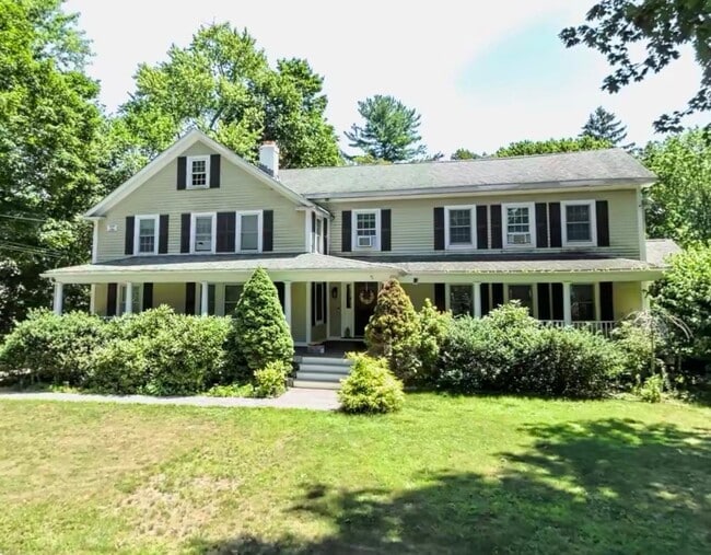 Building Photo - 93 Springs Rd