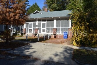 Building Photo - 1315-1317 Summerville Ave