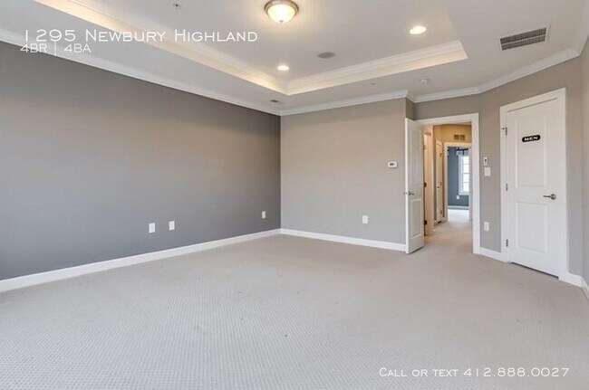Foto del edificio - 4 bedroom 3.5 bath Newbury Highland!