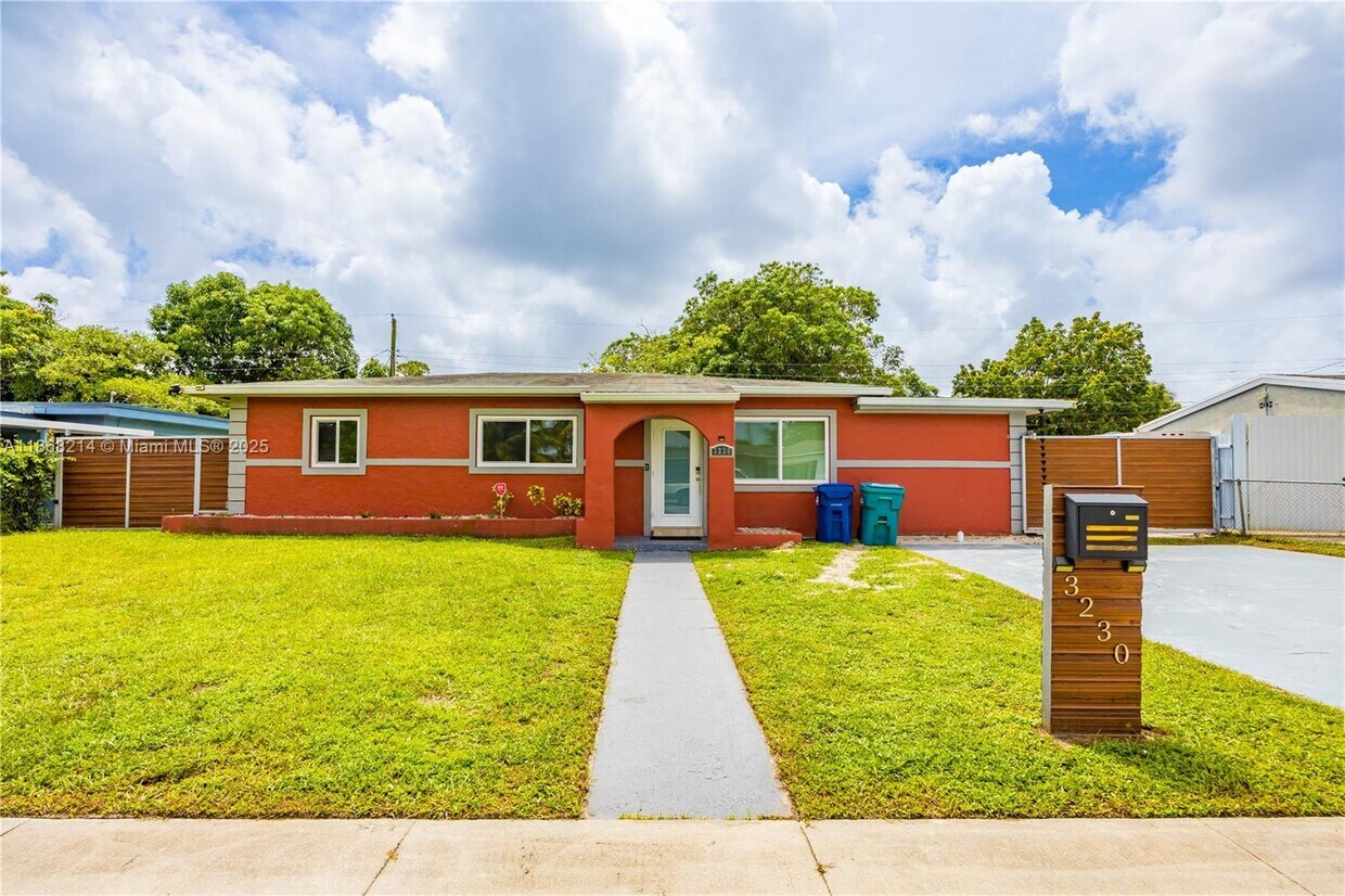 Foto principal - 3230 NW 171 Terrace