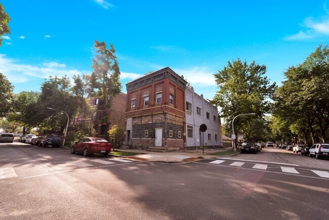 Building Photo - 2725 W 16th St