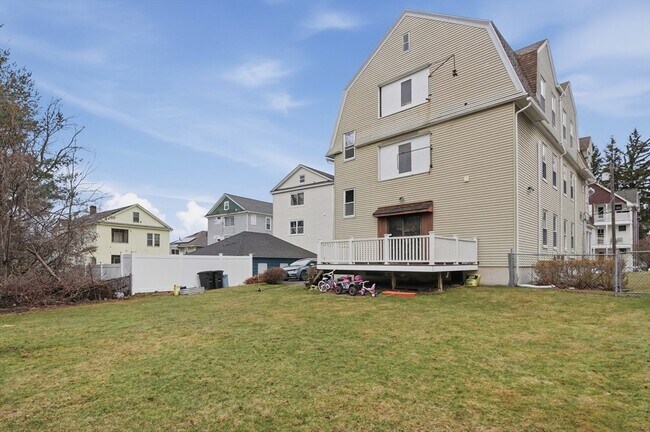 Building Photo - 34 King Philip Rd