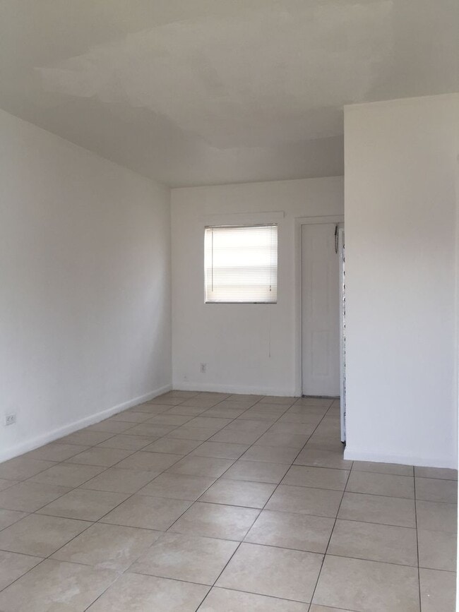 Photo - LC 06:125 SW 5th CT Apartment