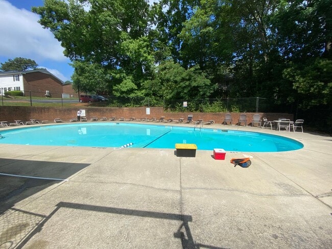 Photo - 1128 Nottingham Cir Apartment