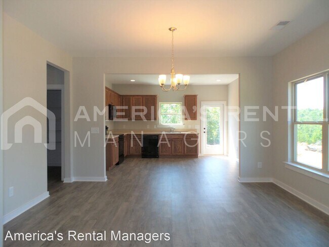 Foto del edificio - 3 br, 2 bath House - 131 Bates Lane
