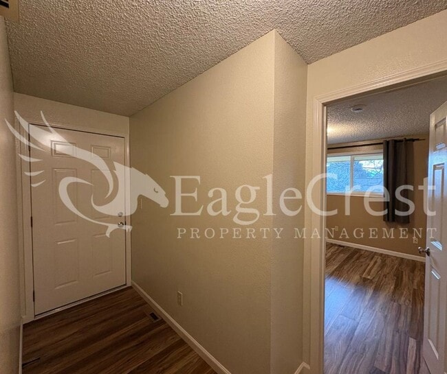 Foto del edificio - 1816 Evergreen St