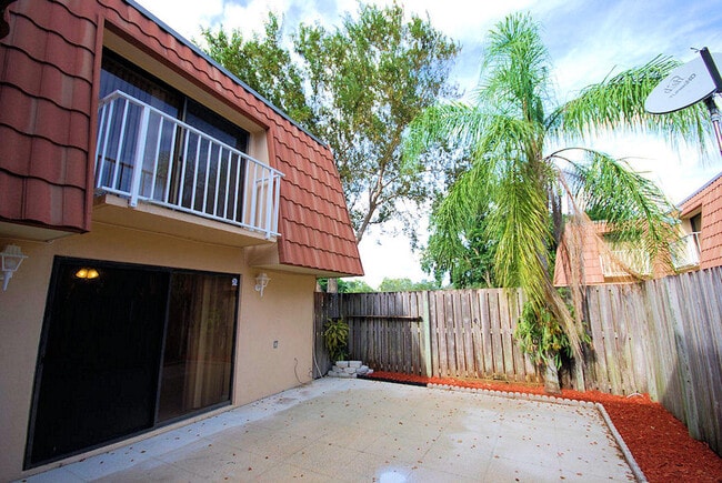 Foto del edificio - 582 Green Springs Pl
