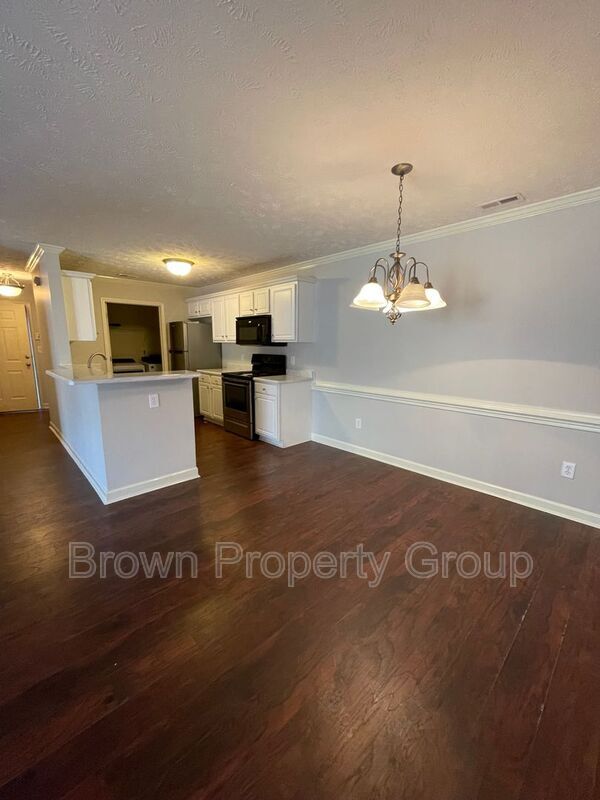 Building Photo - 1761 Renwick Dr