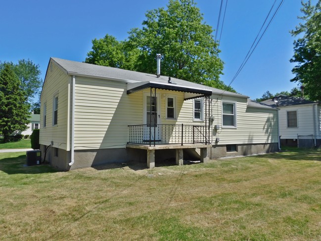 Building Photo - 1120 Grenshaw Dr