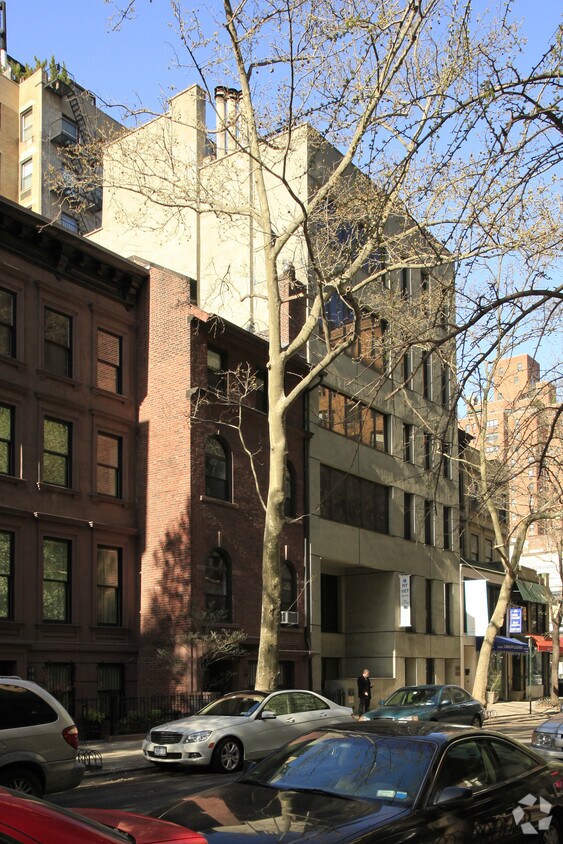Building Photo - 148 E 74th St