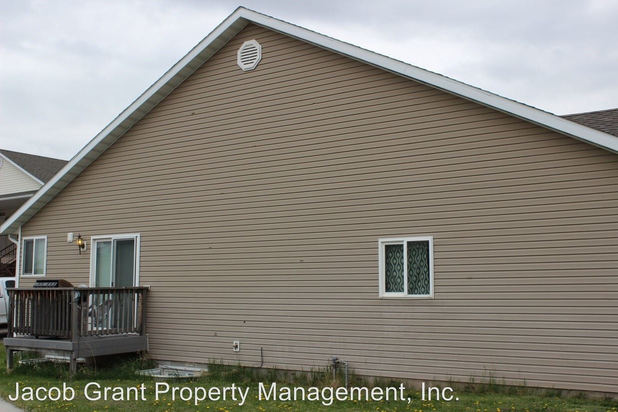 Building Photo - 3693 Deloy Dr