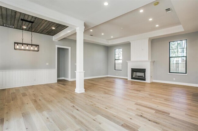 Building Photo - 6819 Prosper St