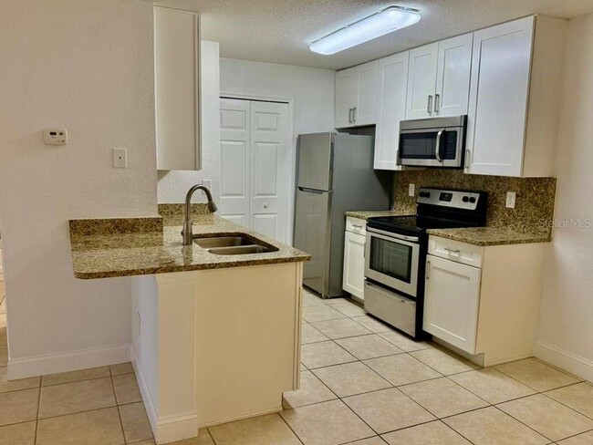 Building Photo - 7630 Pissarro Dr